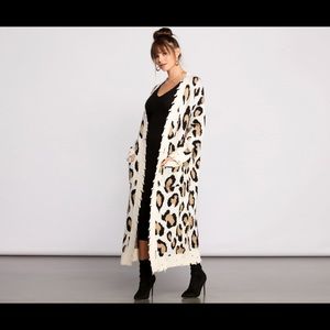 Large leopard destructed duster